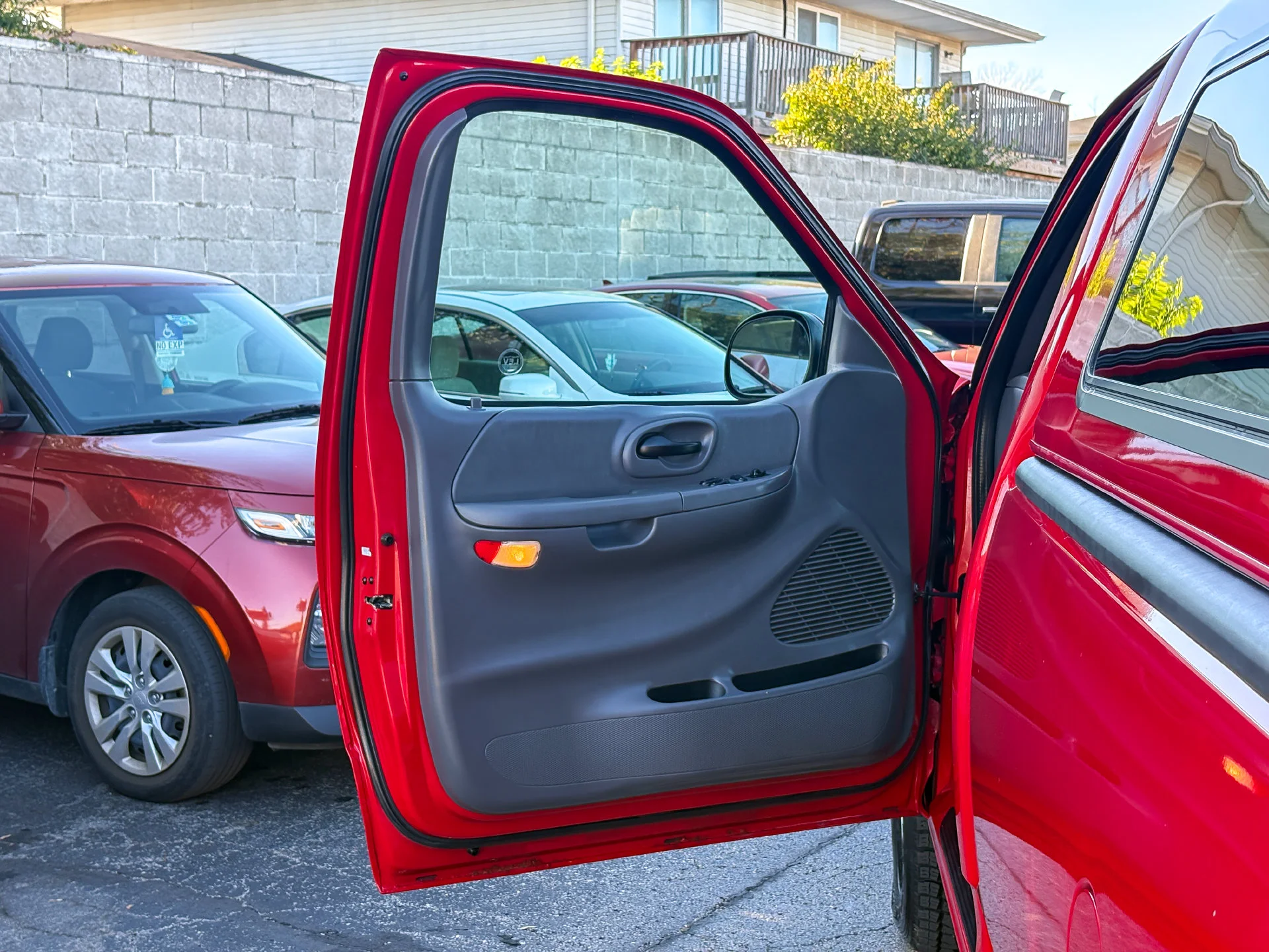 Used 2002 Red Ford XLT image 12