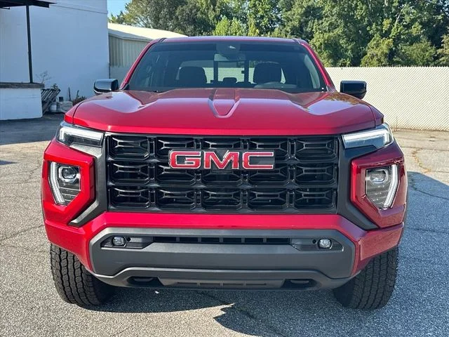 Used 2023 Red GMC Elevation image 4