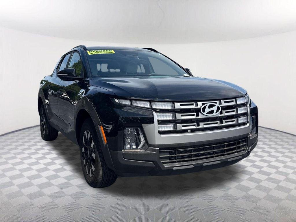 New 2026 Black Hyundai SEL FWD image 3