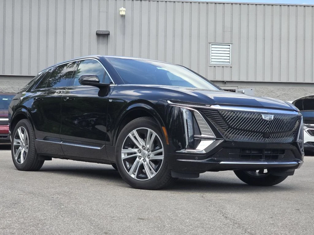 Used 2024 Cadillac LYRIQ Tech with VIN 1GYKPMRL6RZ139173 for sale in Columbus, OH
