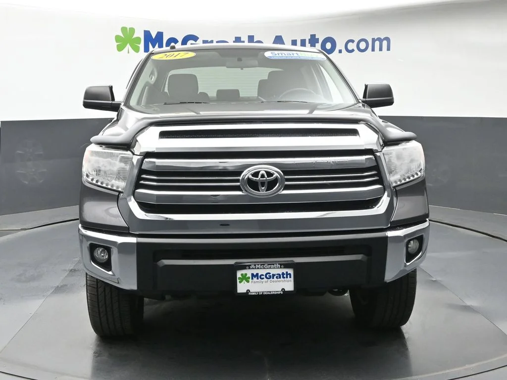 Used 2017 Gray Toyota SR5 image 5