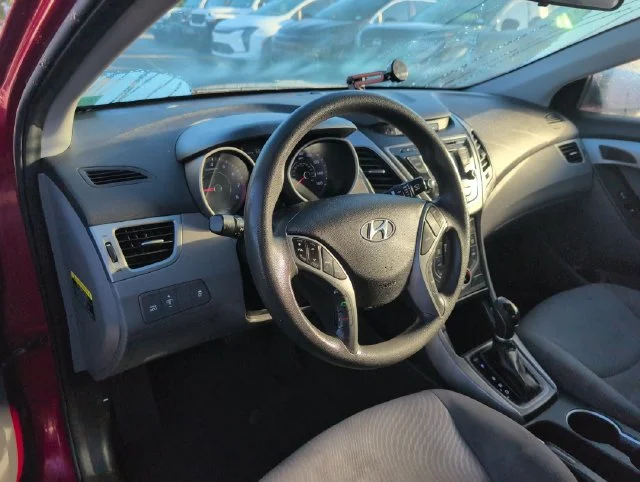 Used 2016 Red Hyundai SE image 27