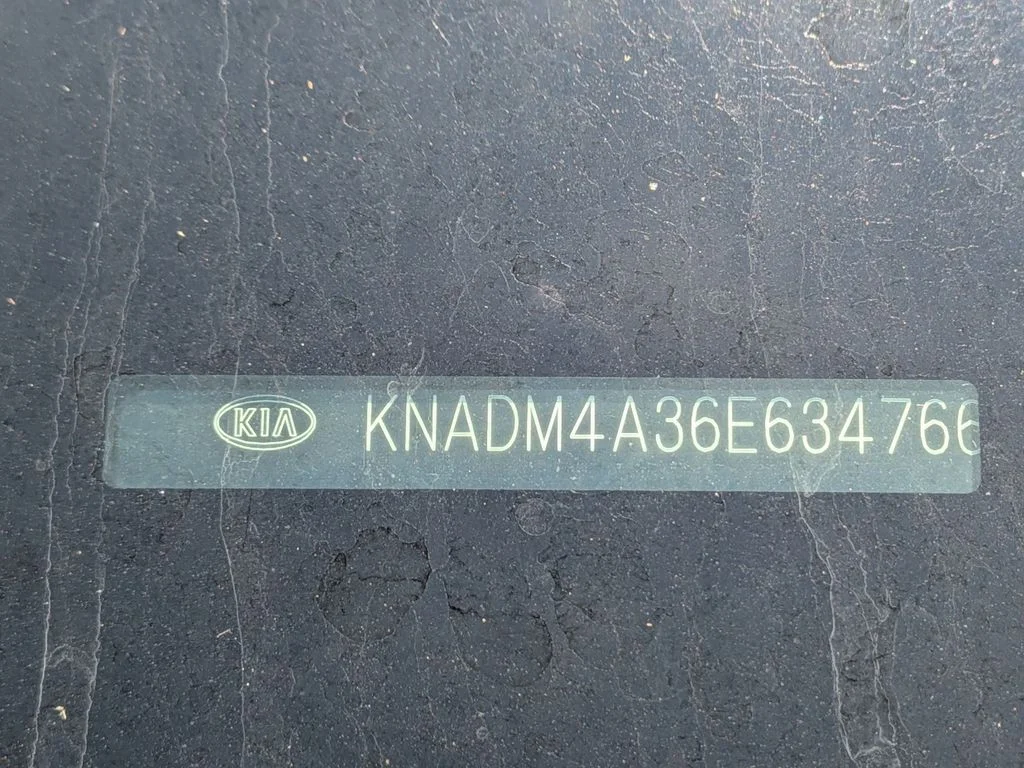 Used 2014 White Kia LX image 7