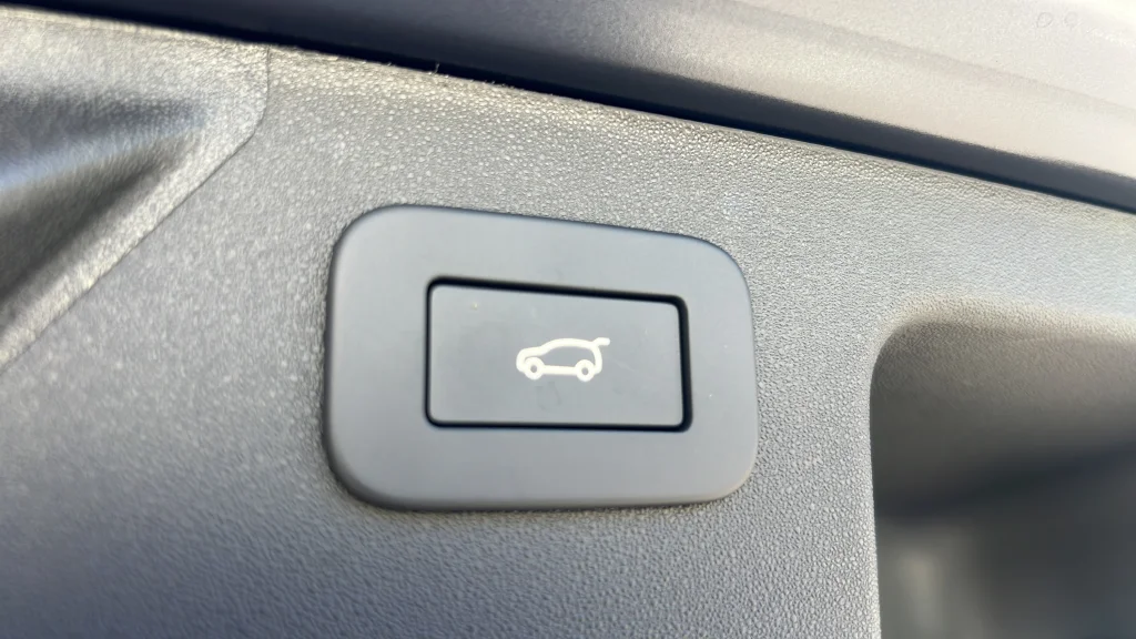 New 2026 Blue Land Rover Landmark image 18