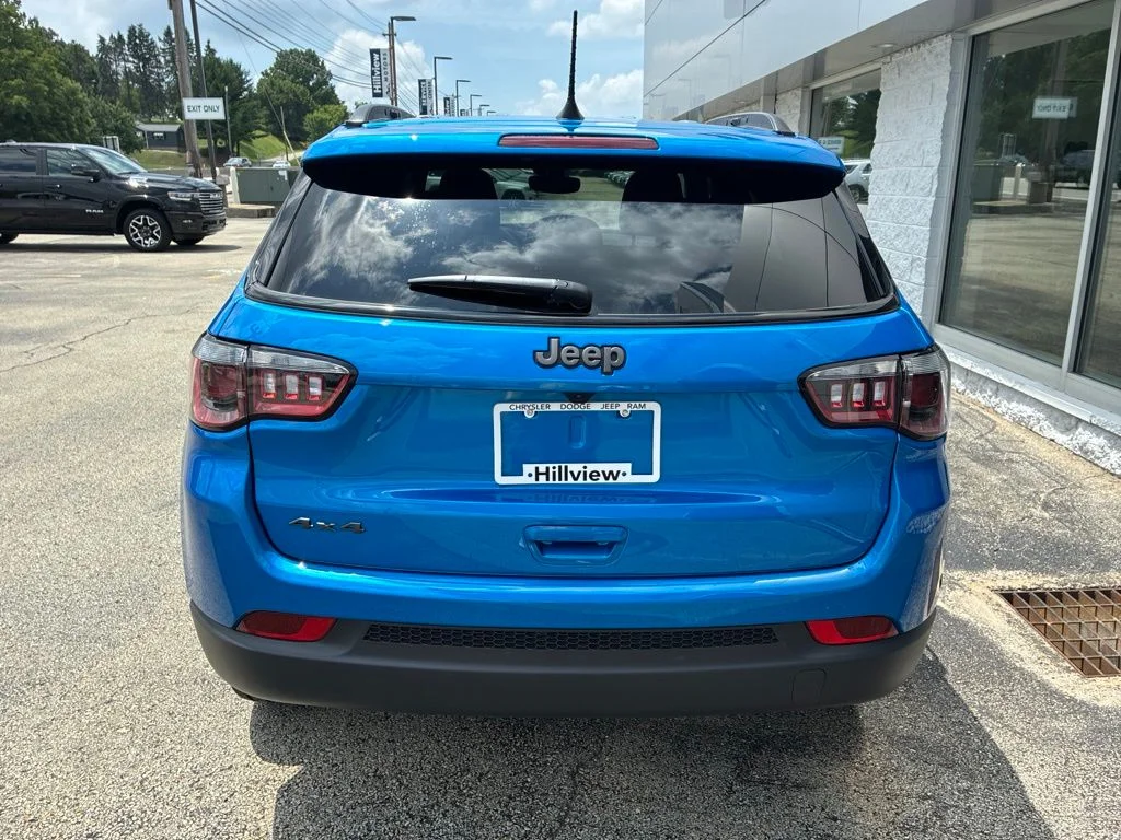 New 2026 Hydro Blue Pearlcoat Jeep Latitude image 4