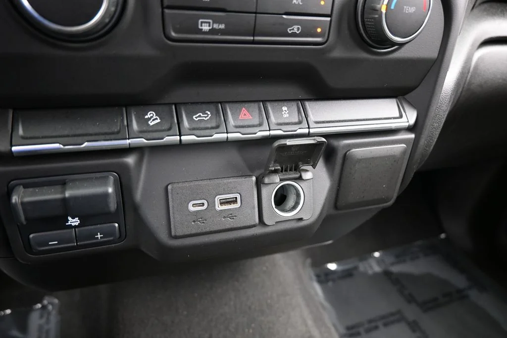 Used 2021 Summit White Chevrolet Custom Trail Boss image 27