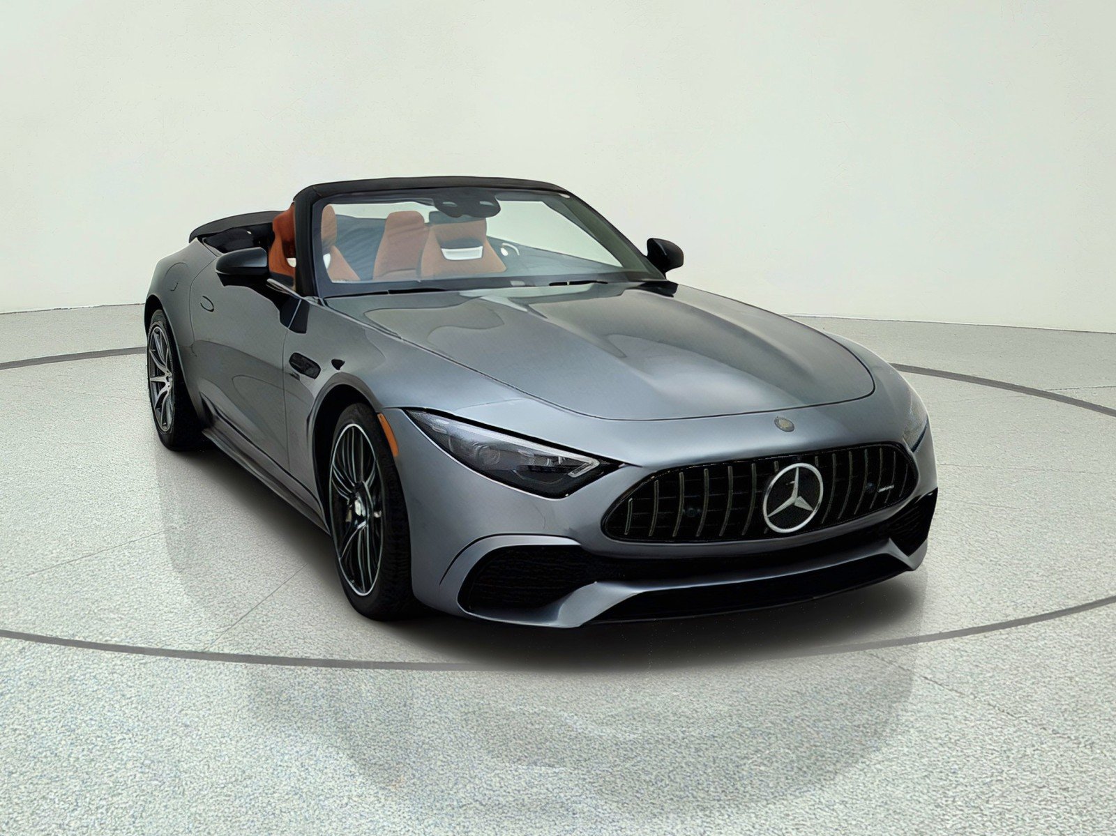 New 2027 Selenite Grey Metallic Mercedes-Benz AMG® SL 43 Roadster image 4