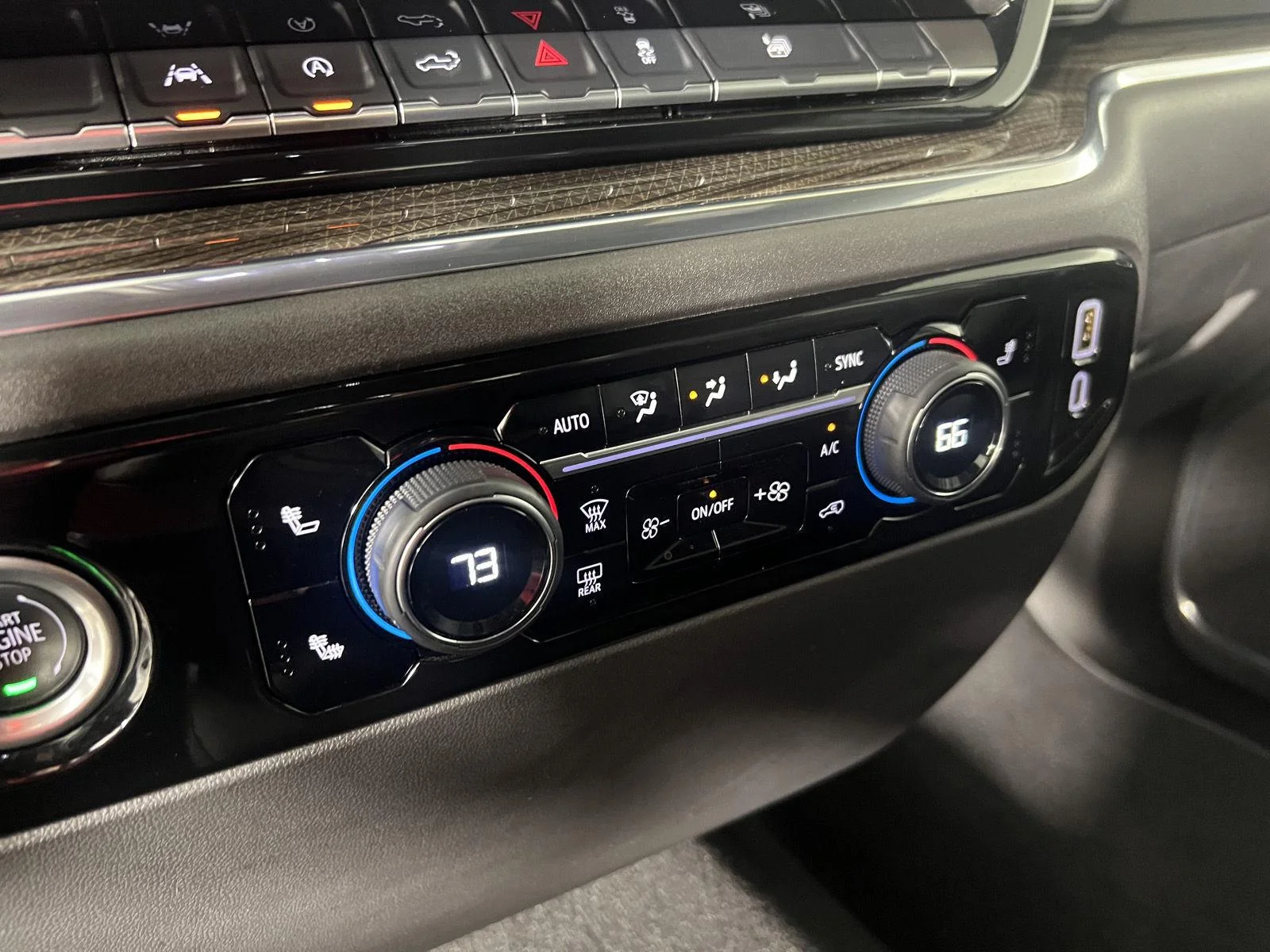 Used 2024 Summit White Chevrolet LT image 34