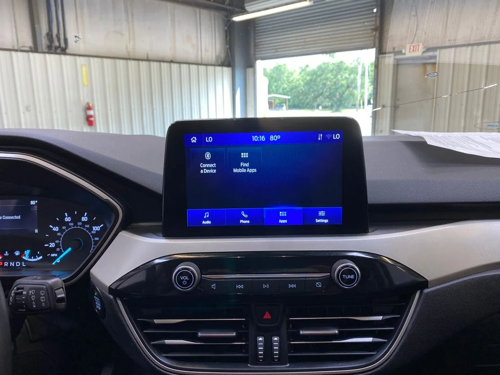 Used 2022 White Ford SEL image 38