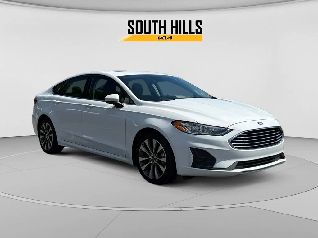 Used 2020 White Ford SE image 7