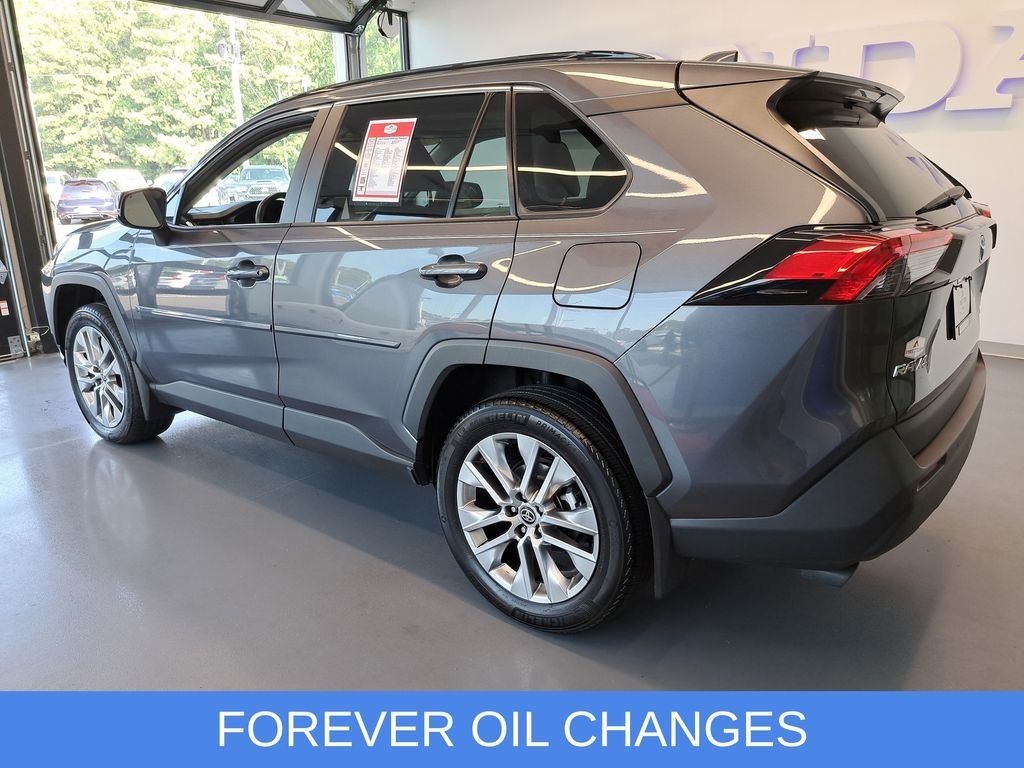 Used 2024 Gray Toyota XLE Premium image 4