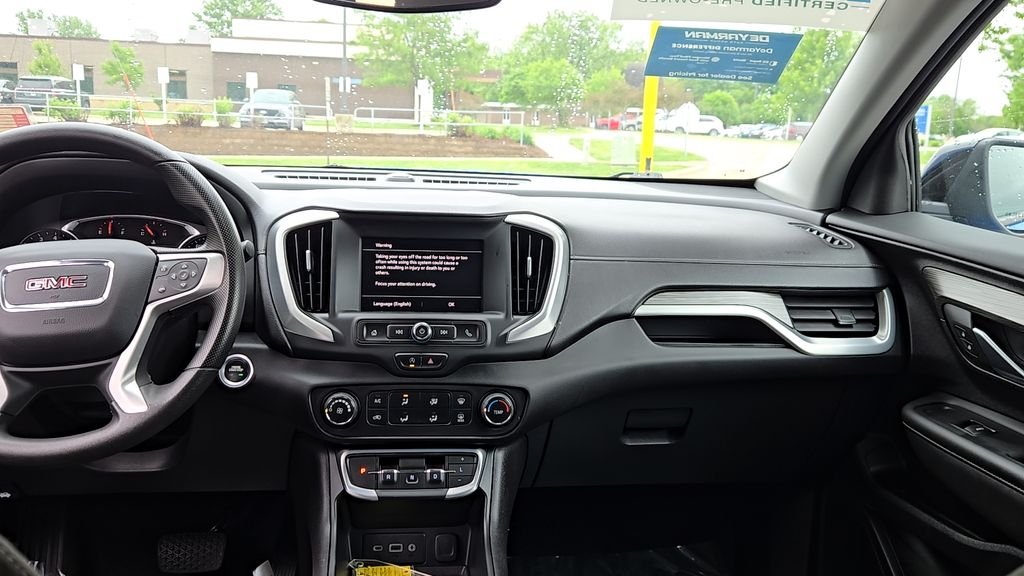 Used 2024 Blue GMC SLE image 27