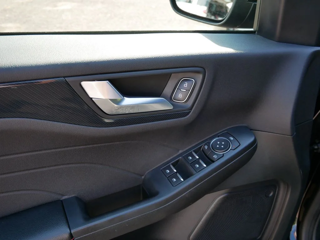 Used 2023 Black Ford ST-Line Select image 16
