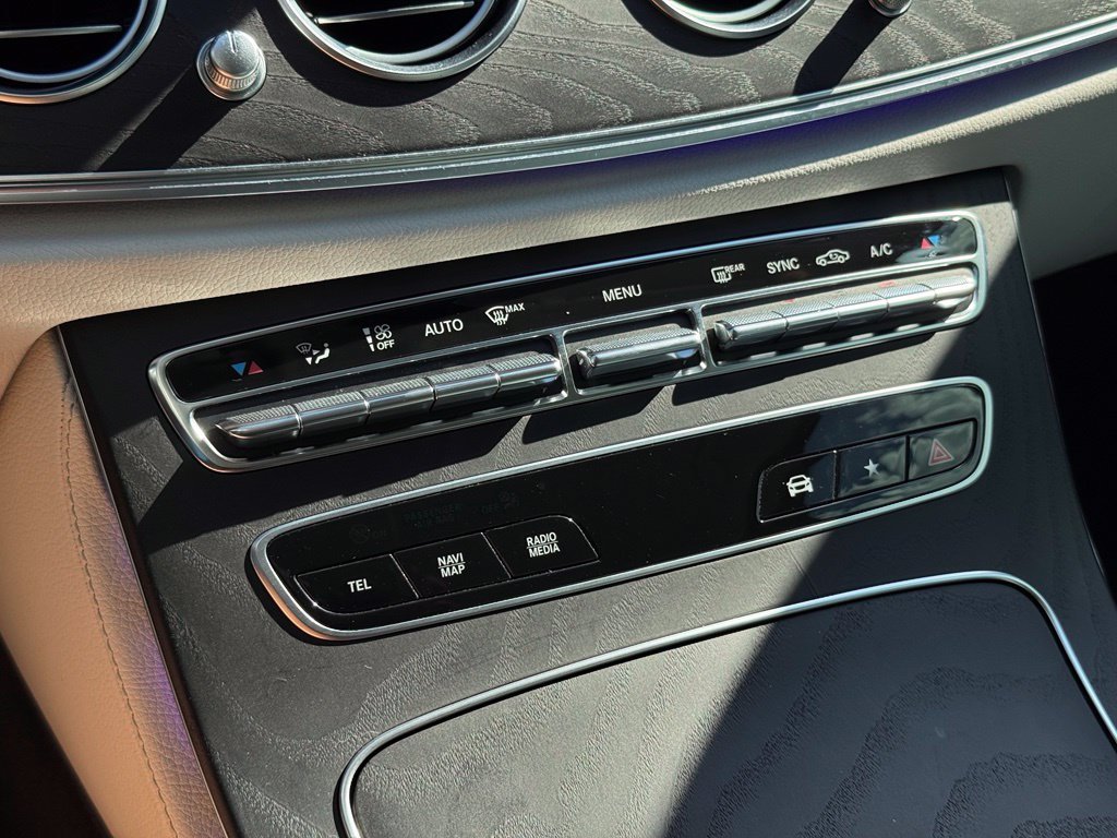 2022 Mercedes-Benz E-Class E350 - Photo 37