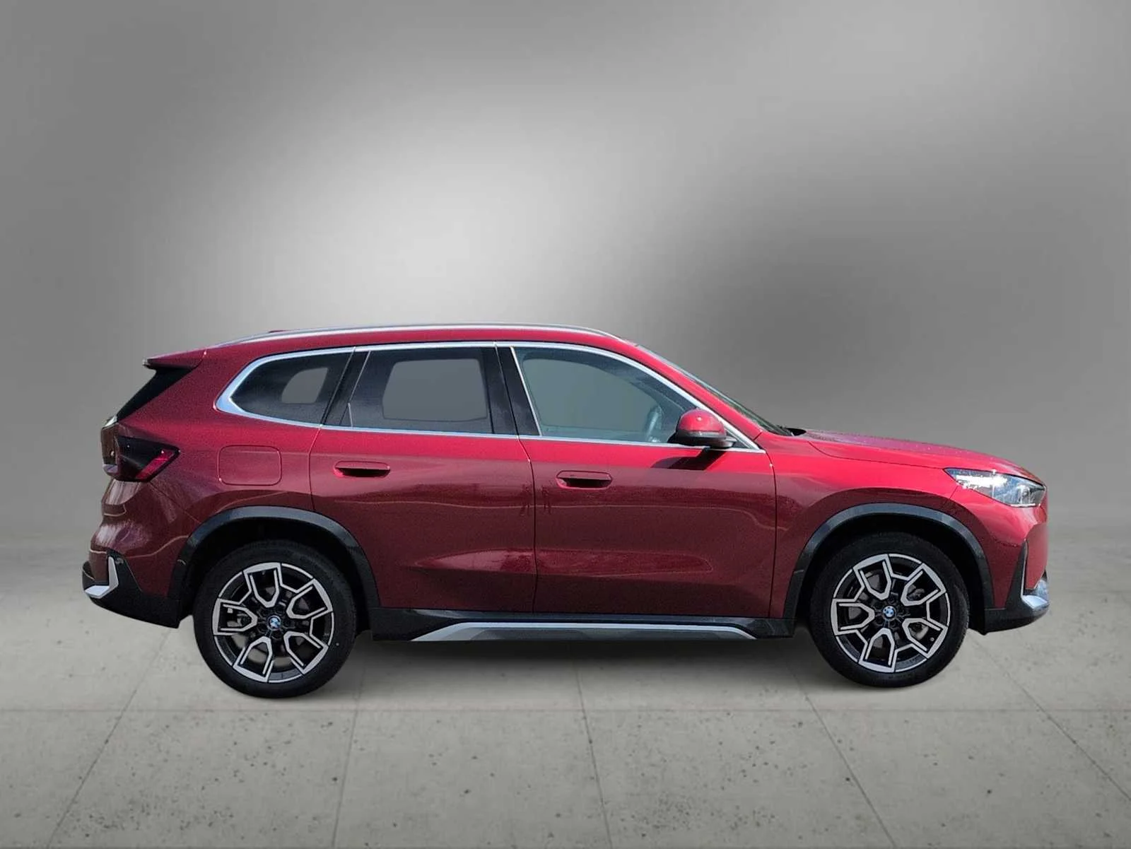 New 2026 Vegas Red Metallic BMW xDrive28i image 9