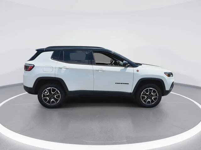Used 2025 White Jeep Trailhawk image 9