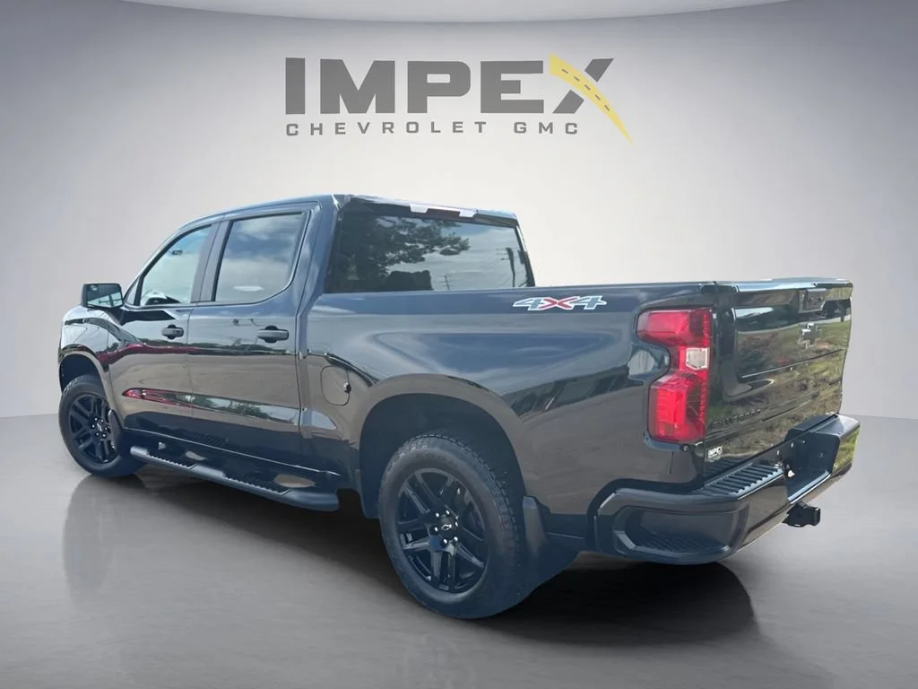 Used 2024 Black Chevrolet Custom image 3