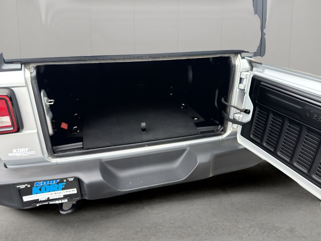 Used 2024 Silver Zynith Clearcoat Jeep Sport S image 14