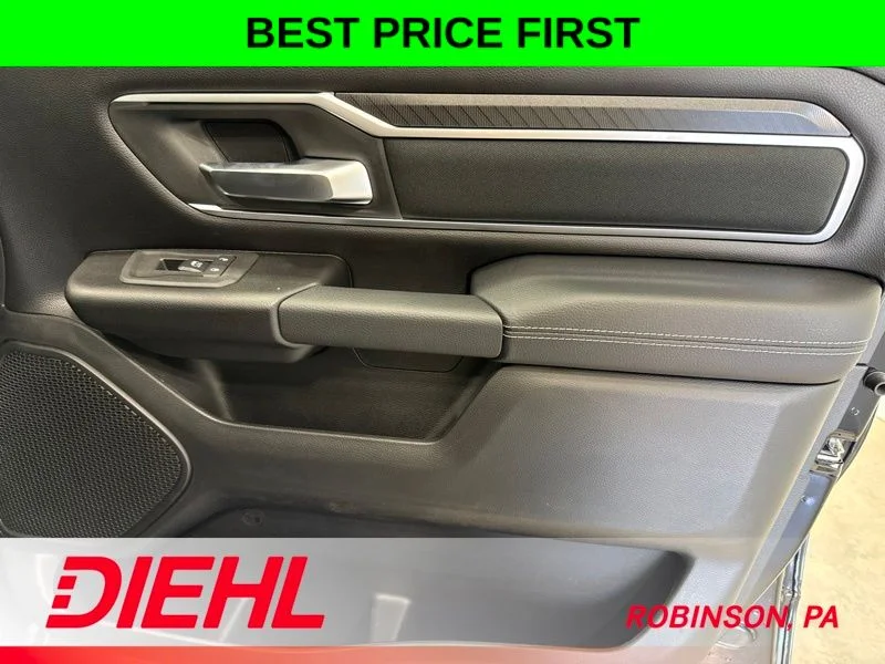 New 2026 Diamond Black Crystal Pearl-Coat Exterior Paint RAM Big Horn/Lone Star image 14