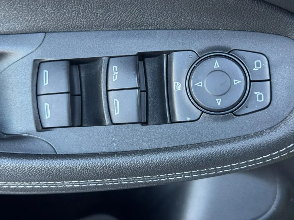 Used 2020 Satin Steel Gray Metallic Buick Preferred image 18