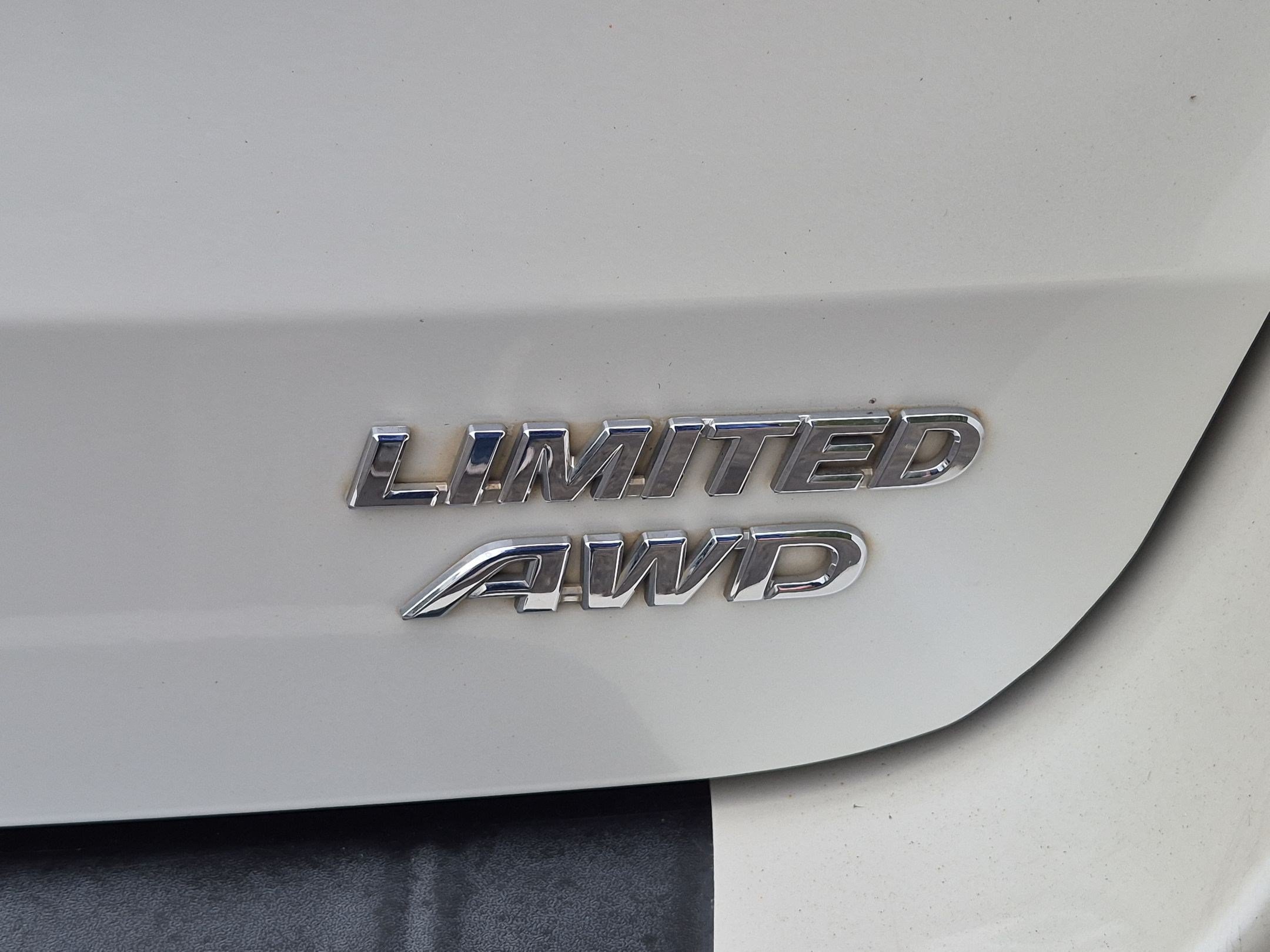 Used 2017 Blizzard Pearl Toyota Limited image 25