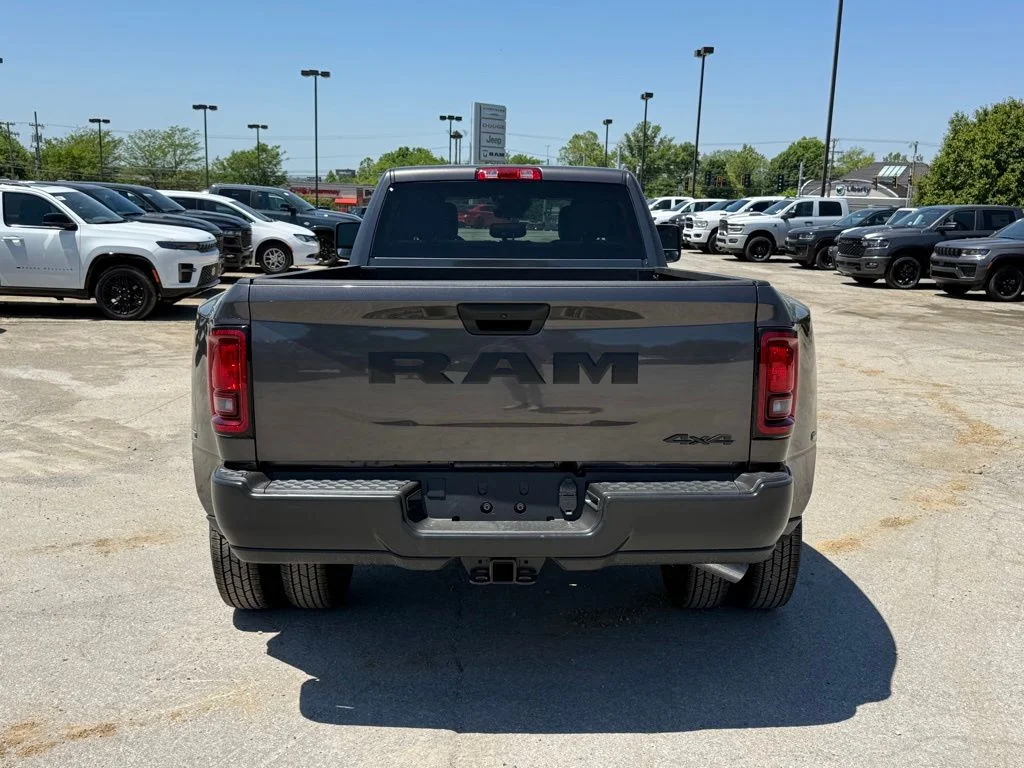 New 2026 Granite Crystal Metallic Clear-Coat Exterior Paint RAM Tradesman image 7