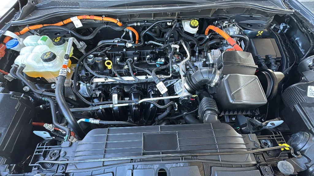 Certified Used 2022 Blue Ford SE image 25