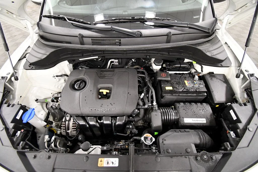 Certified Used 2025  Kia LX image 12