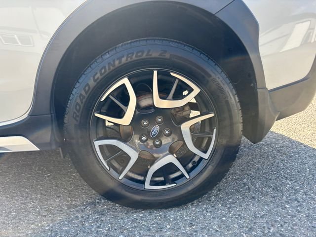 Used 2019 Crystal White Pearl Subaru Hybrid image 29