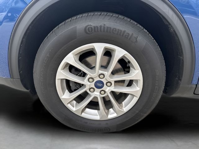 Used 2022 Blue Ford SE image 24