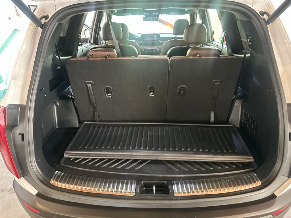 Used 2021 White Kia SX image 32