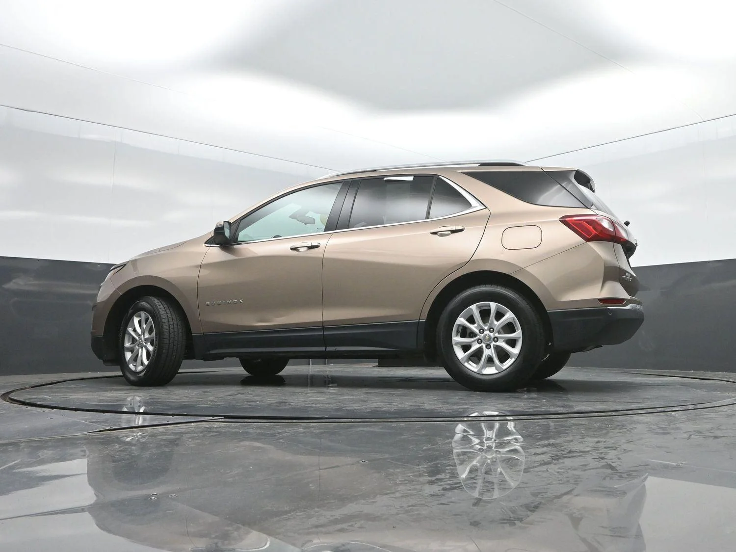 Used 2018 Sandy Ridge Metallic Chevrolet LT image 33