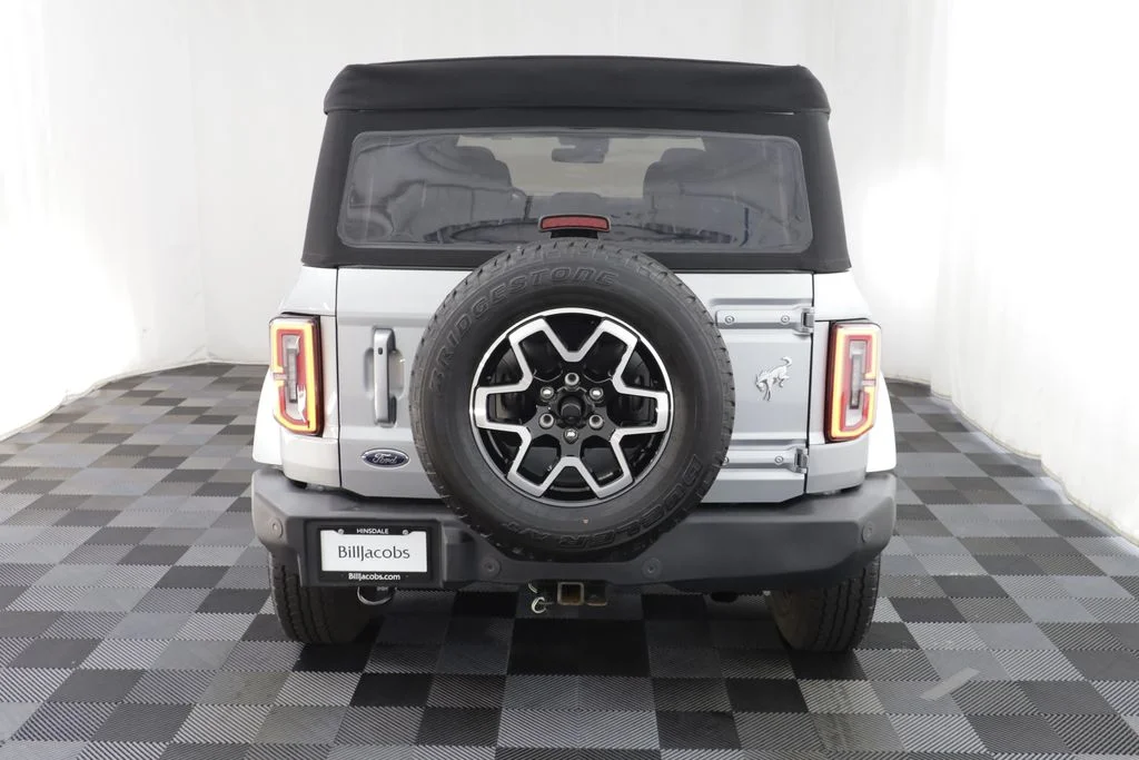 Used 2023 Silver Ford Outer Banks image 16