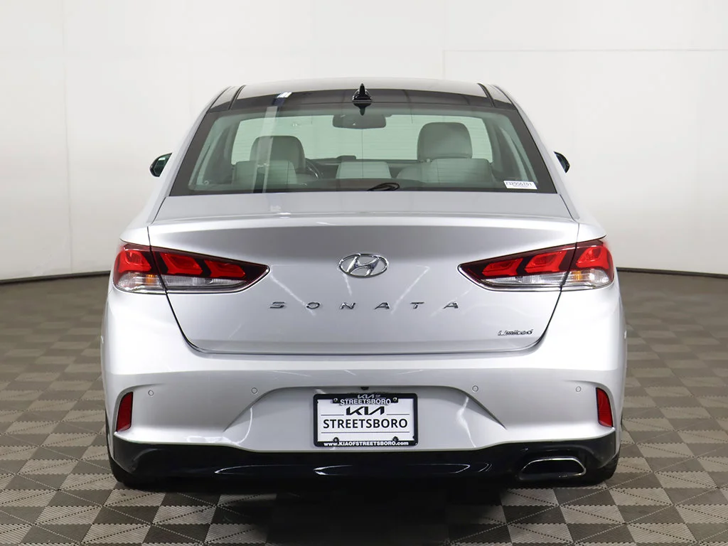 Used 2019 Silver Hyundai Limited image 15