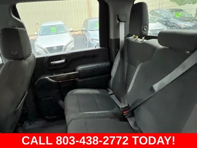 Used 2022 White GMC SLE image 10
