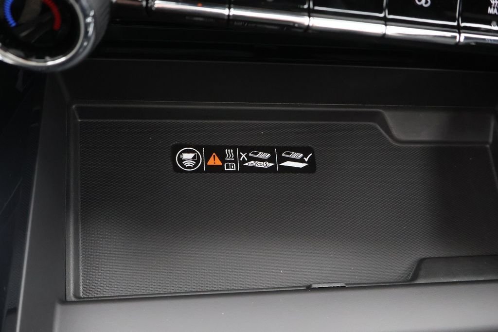 2026 Chevrolet Suburban RST - Photo 35