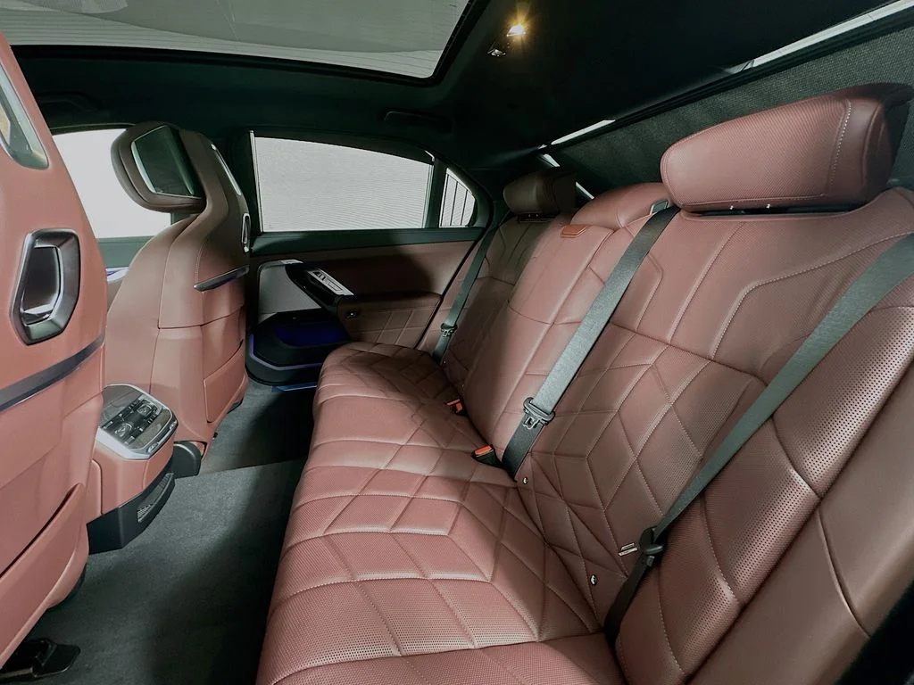 2026 BMW 7 Series 760i - Photo 25