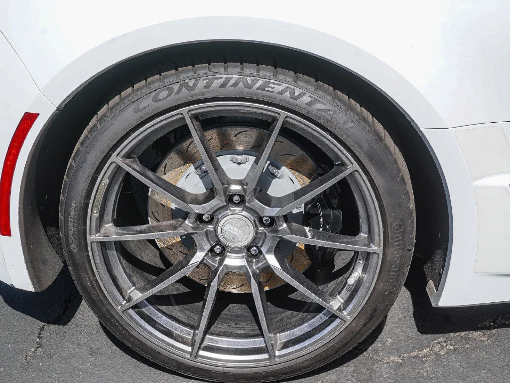 Used 2018 White Chevrolet Grand Sport image 8