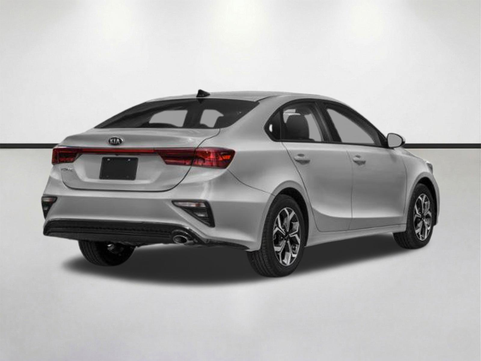 Used 2019 Silky Silver Kia LXS image 2