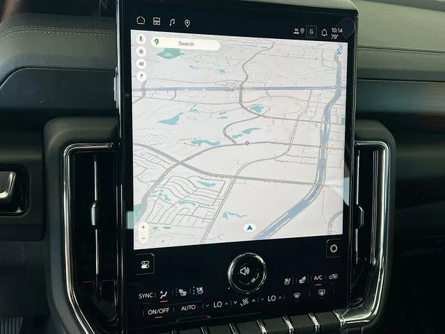 2026 GMC Yukon Denali - Photo 8
