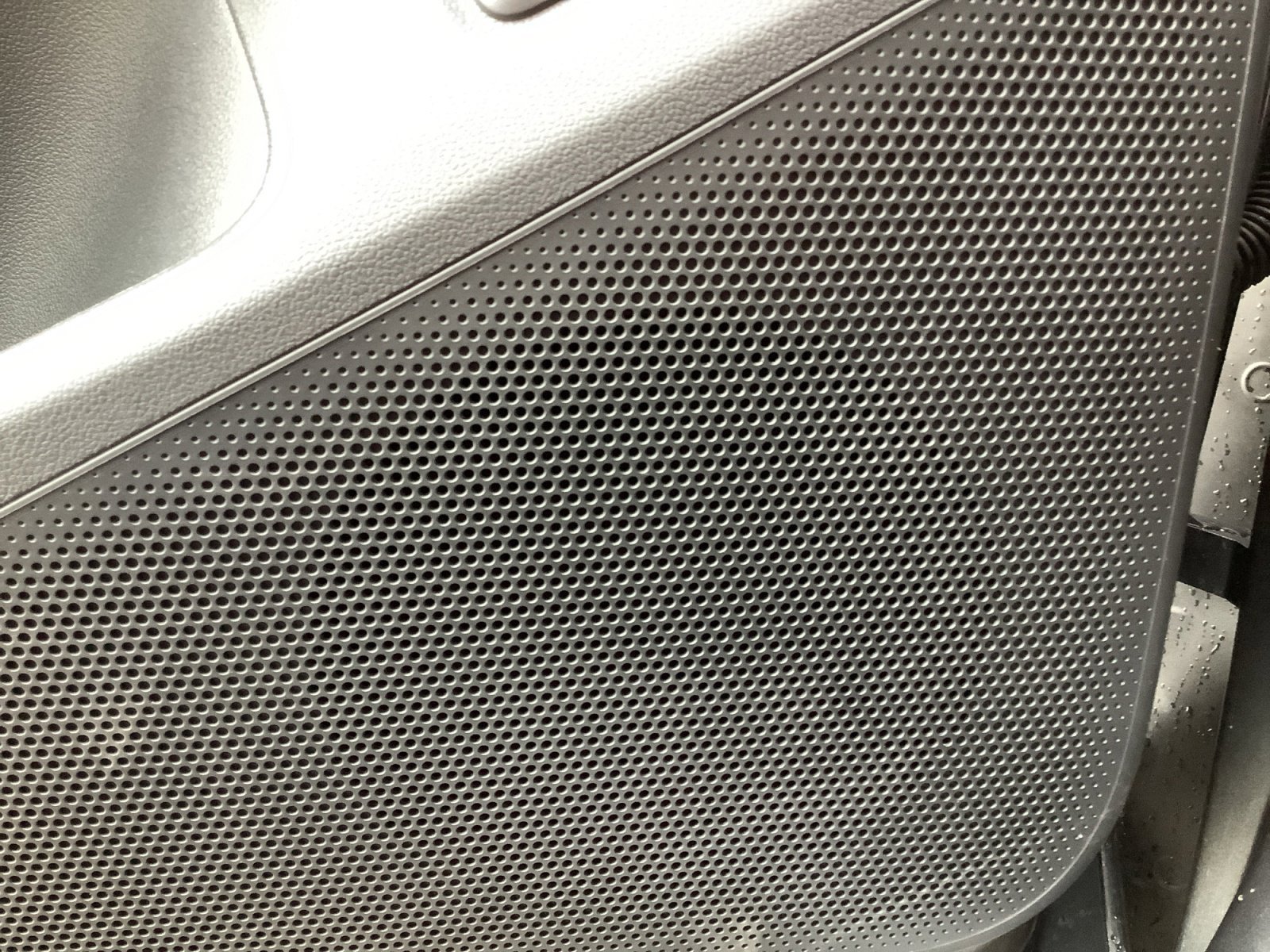 New 2026 PURE WHITE Volkswagen SE image 27