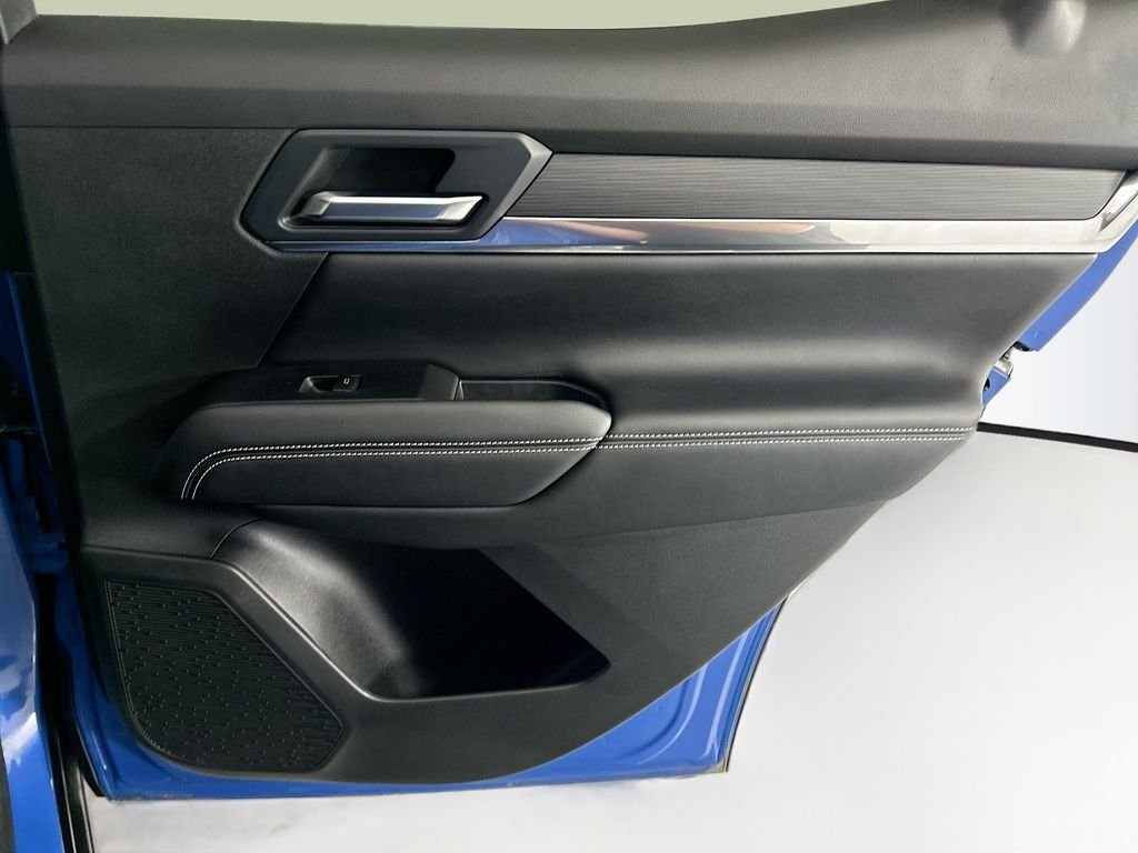 Used 2025 Rapids Metallic GMC Elevation image 25