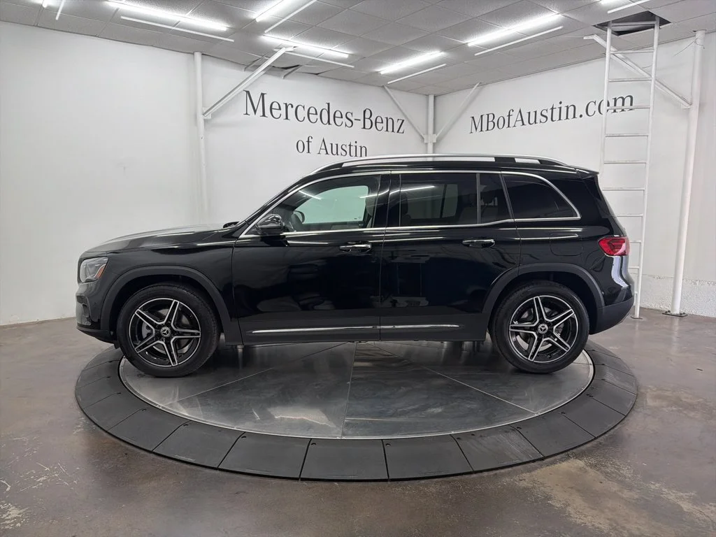 Used 2026 Black Mercedes-Benz GLB 250 image 4