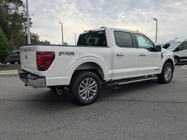 New 2025 Star White Metallic Tri-Coat Ford Lariat image 34