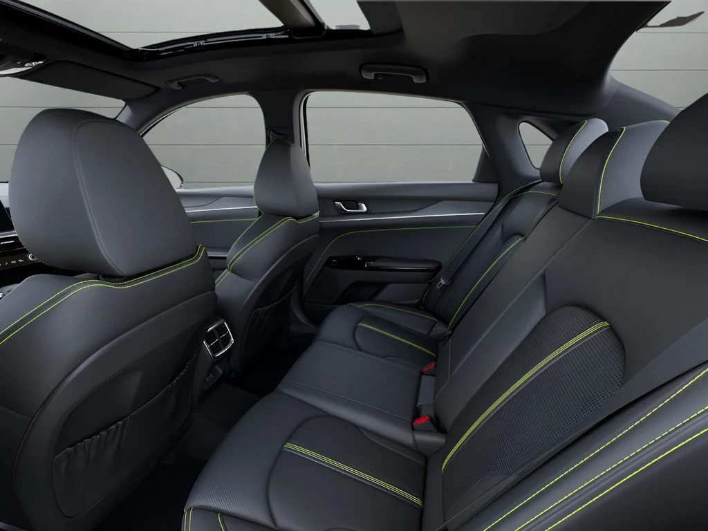2026 Kia K5 GT - Photo 14
