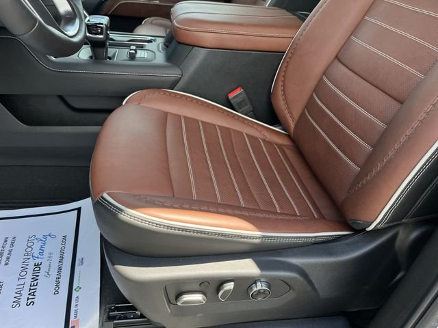Used 2025 Gray GMC Denali Ultimate image 12
