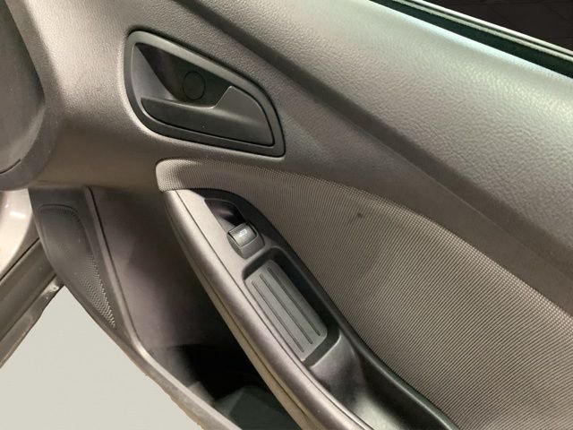 Used 2012 Gray Ford SE image 24