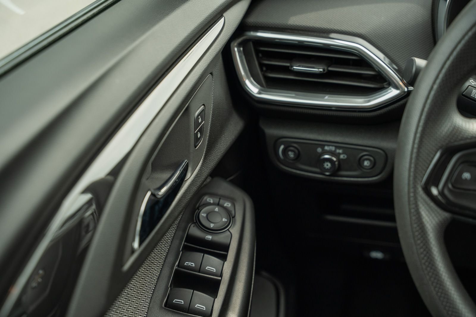 2023 Chevrolet TrailBlazer LT - Photo 27