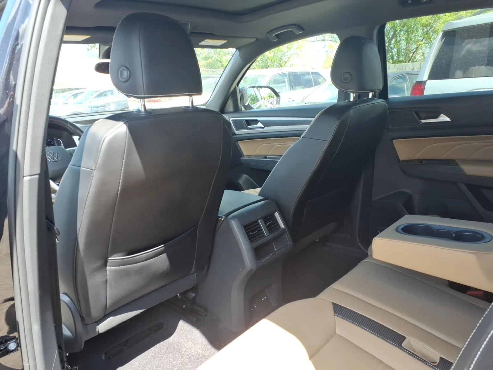 Used 2021 Black Volkswagen 3.6L V6 SEL 4MOTION image 24