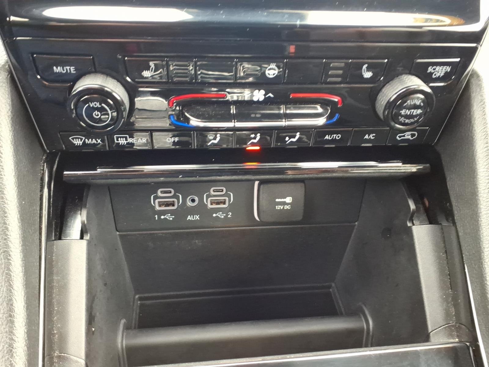 Used 2023 Silver Jeep Limited image 22